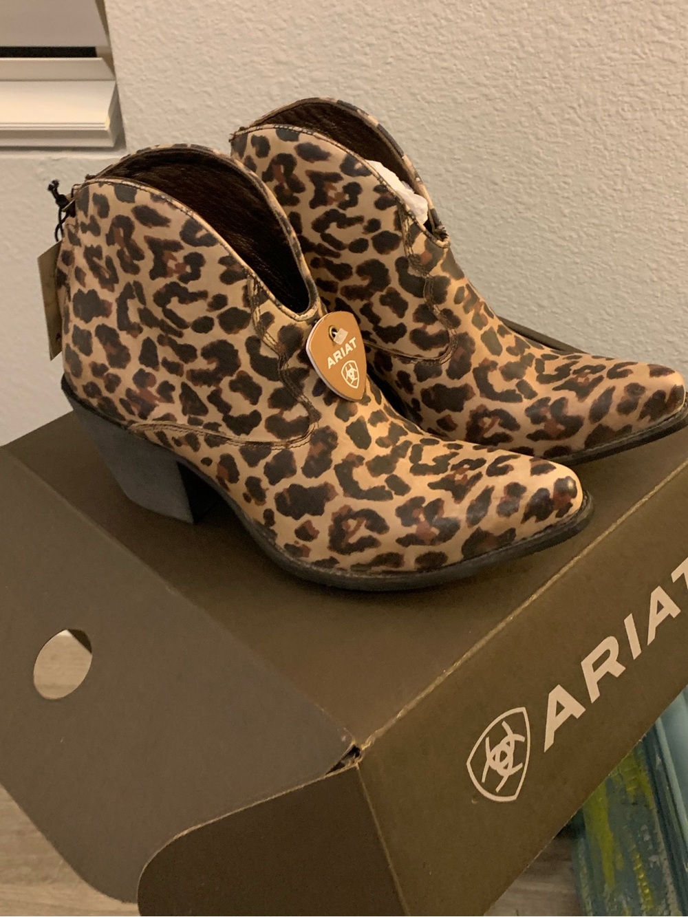 NWT/B ARIAT - WMNS - Leopard-Print Ankle Booties in Brown and Black